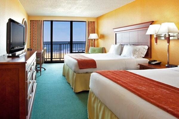 Holiday Inn Express & Suites VA Beach Oceanfront, an IHG hotel