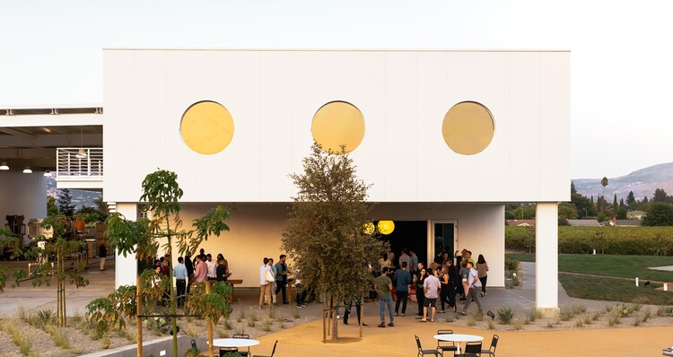 Ashes & Diamonds Winery