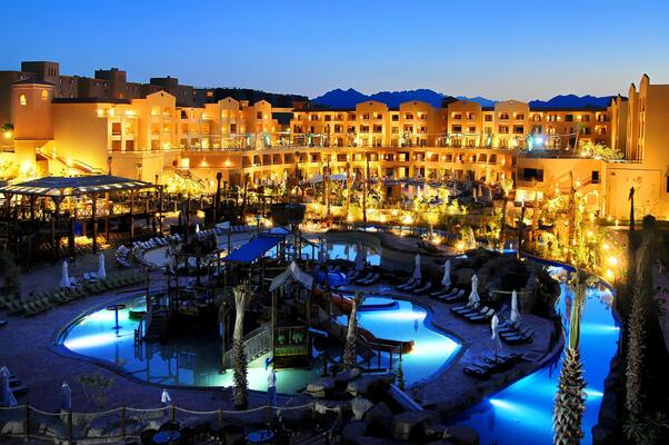 Coral Sea Aqua Club Resort