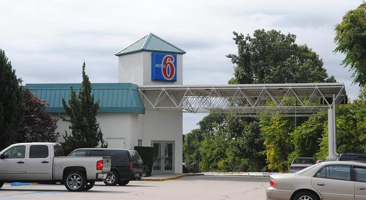 Motel 6 Warwick, RI - Providence Airport - I-95