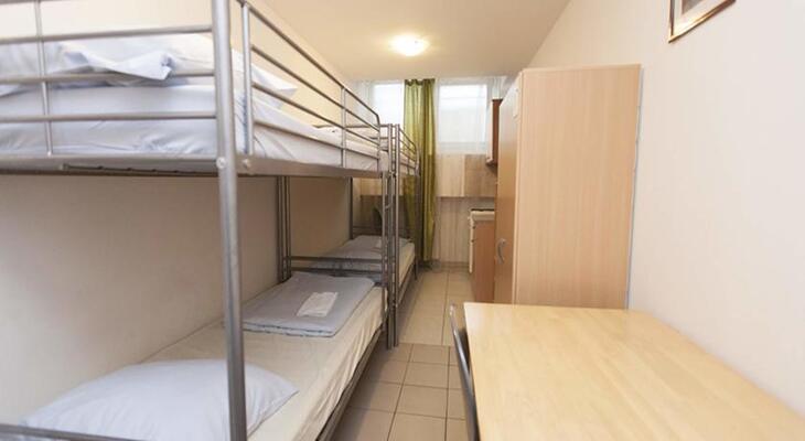 Hostel 24/1