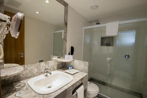 Riale Brisa Barra Hotel