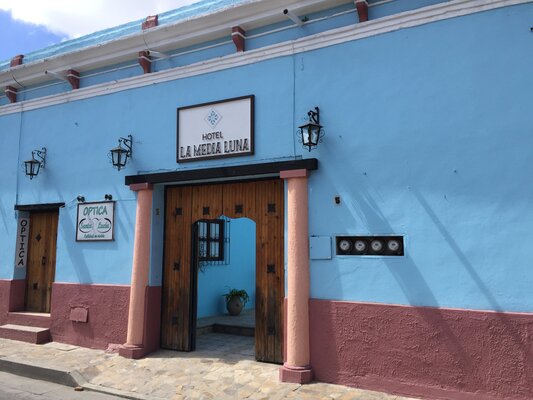 Hotel La Media Luna