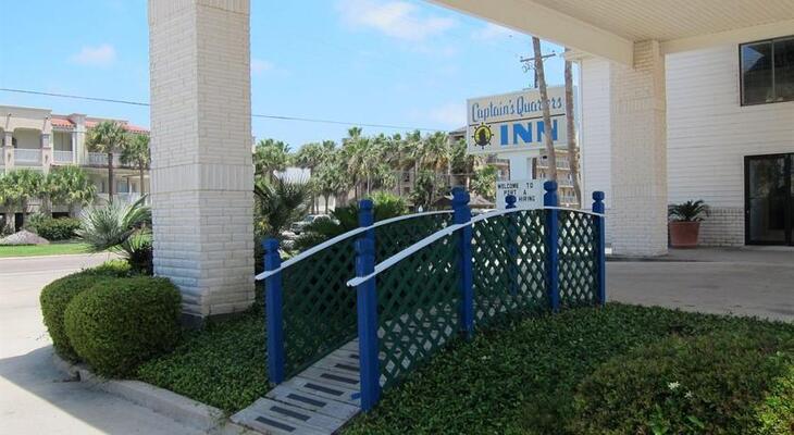 Captain's Quarters Inn