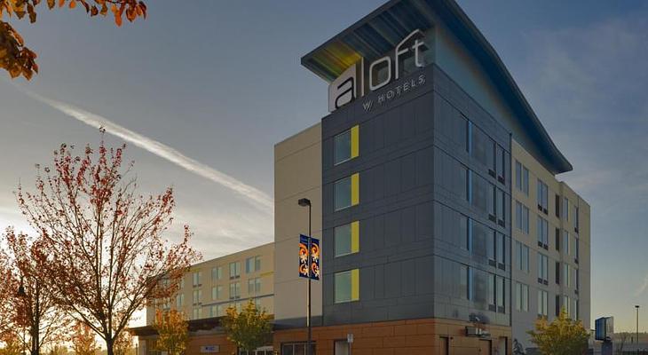 Aloft Portland Airport at Cascade Station