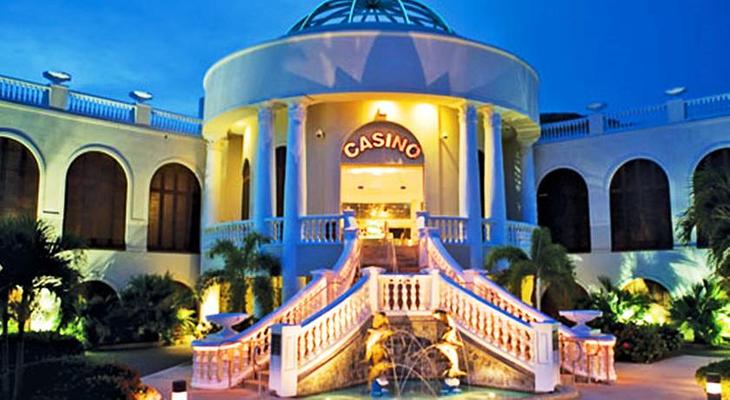 Divi Carina Bay Beach Resort & Casino