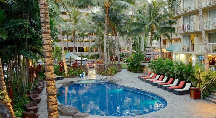 Courtyard by Marriott Waikiki Beach