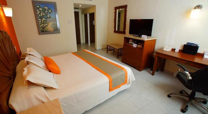 Hotel Adhara Cancun