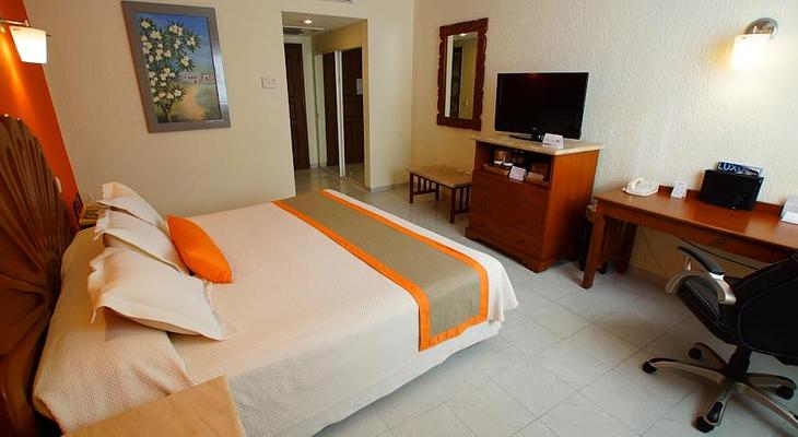 Hotel Adhara Cancun