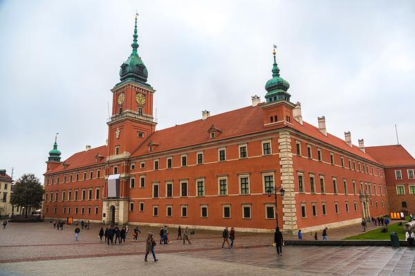 Zamek Krolewski w Warszawie - Muzeum vs Palace on the Island