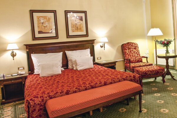 Carlsbad Plaza Medical Spa & Wellness Hotel