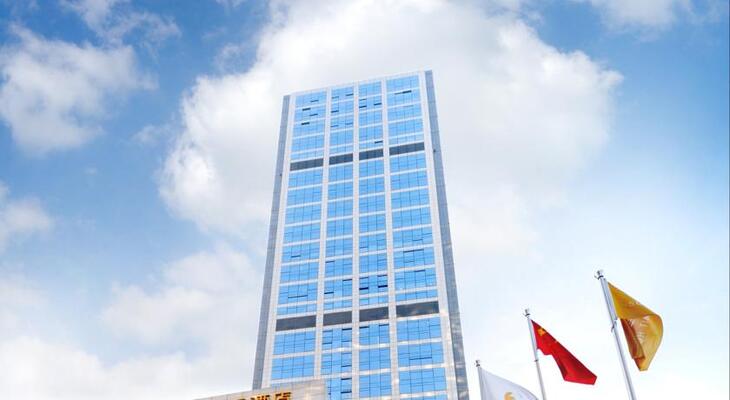 Golden Eagle Summit Hotel