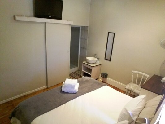 GuestHouse on Irvine