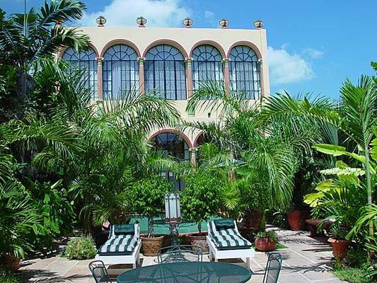 Los Arcos Bed & Breakfast
