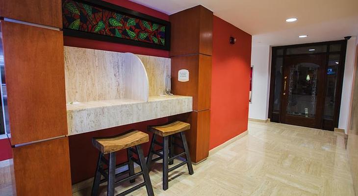Courtyard San Juan Miramar