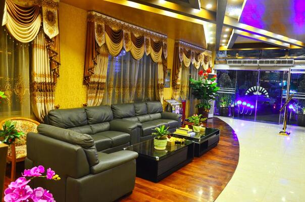 Golden City Light Hotel