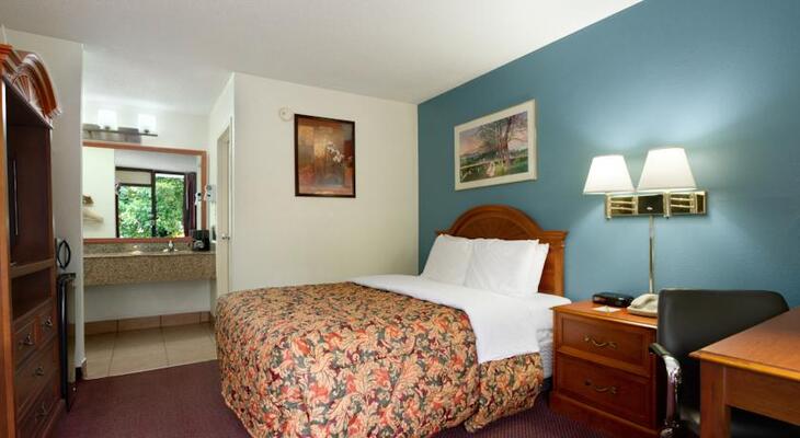 Days Inn by Wyndham Raleigh Midtown