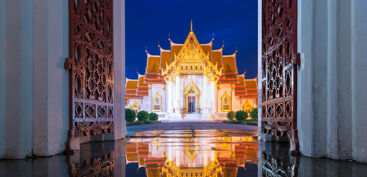 Wat Benchamabophit (The Marble Temple)