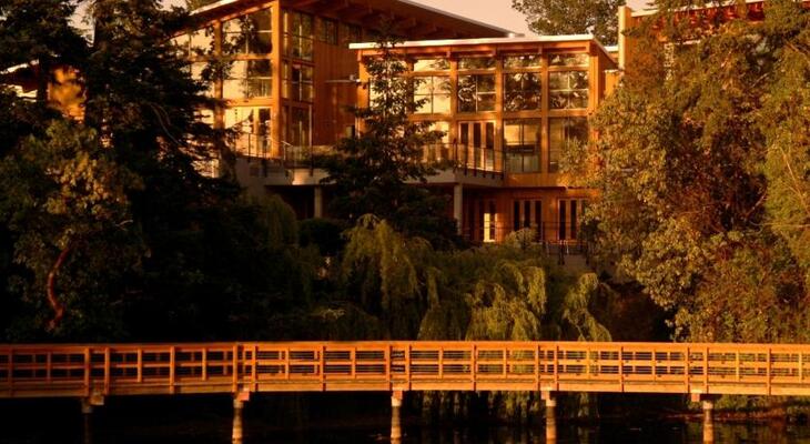 Brentwood Bay Resort & Spa