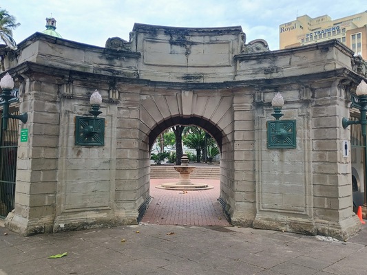 Francis Farewell Square