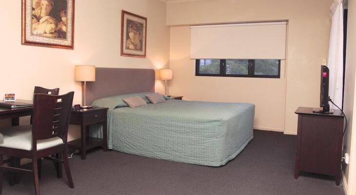 Central Brunswick Apartment Hotel