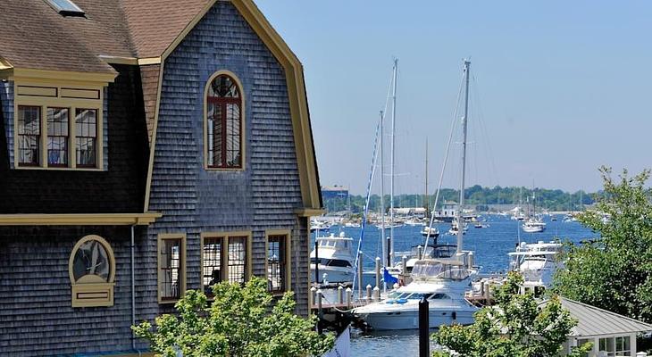 The Newport Harborside Inn