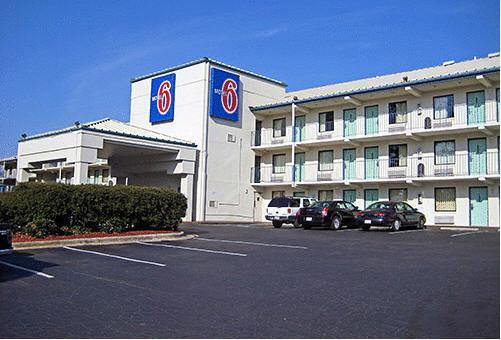 Motel 6 Raleigh Southwest - Cary