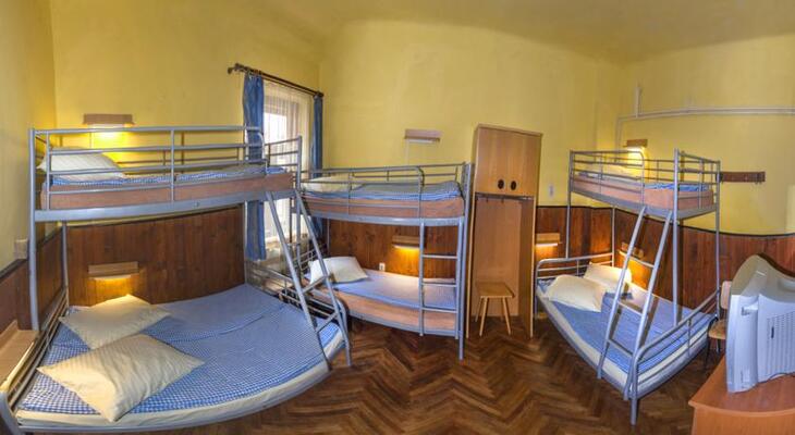 Burg Hostel