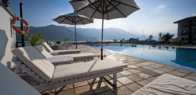 Waterfront Resort Lakeside