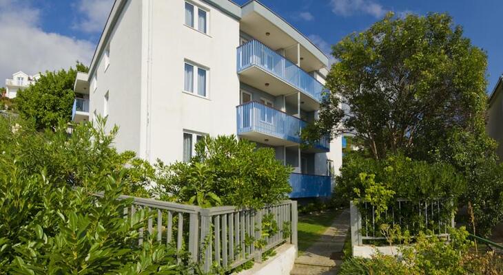 Aparthotel Pharia