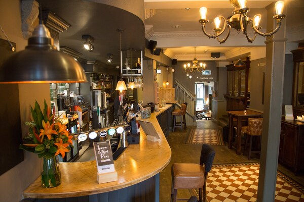 The Town Hall Tavern