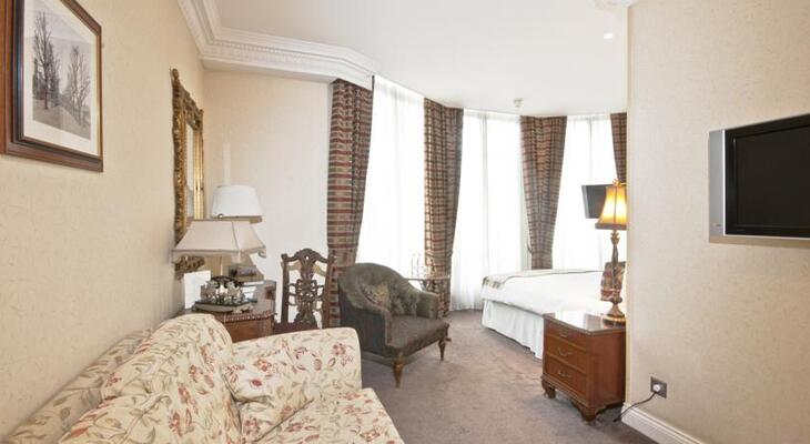 Ashburn Hotel