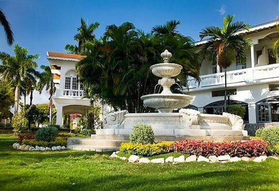 SeaGarden Beach Resort