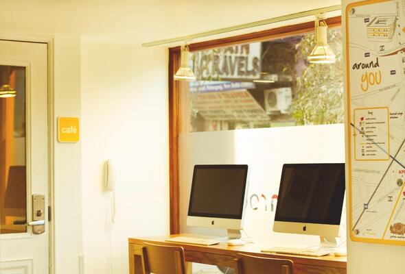 Bloomrooms @ New Delhi Railway Station