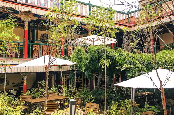 HANGSUK Trichang Labrang Hotel