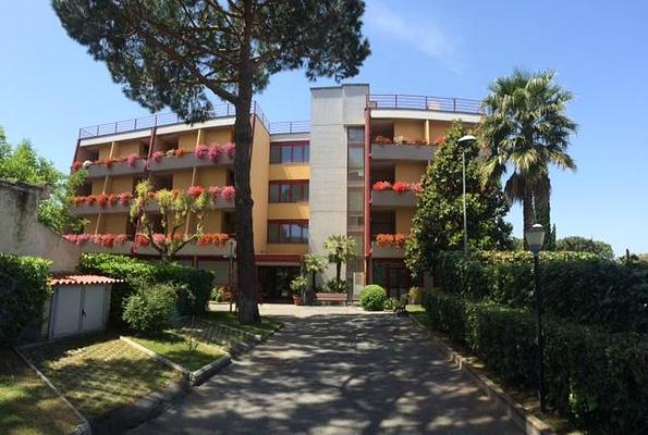 Casa per Ferie Domus Nascimbeni