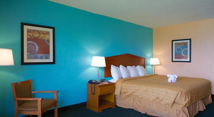 Quality Inn & Suites On The Bay Near Pensacola Beach