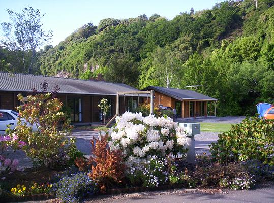 Leith Valley Holiday Park & Motels