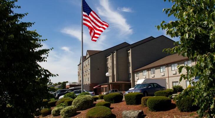 The Wayfinder Hotel