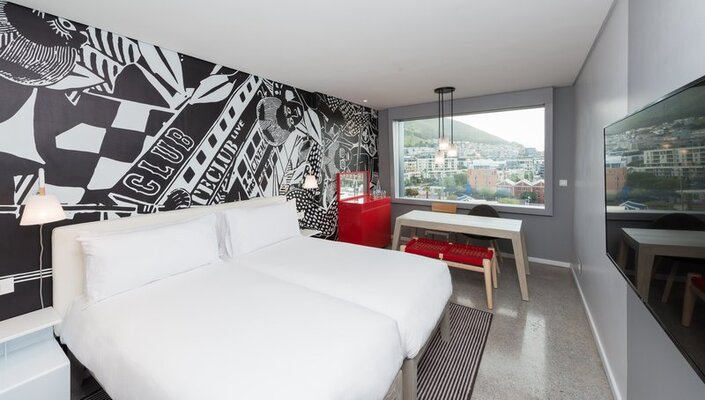 Radisson RED V&A Waterfront, Cape Town