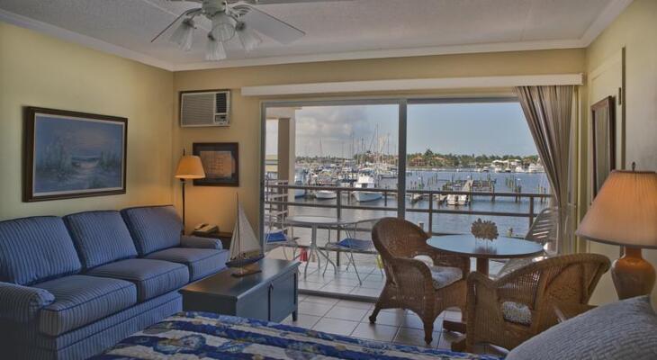 Cove Inn on Naples Bay
