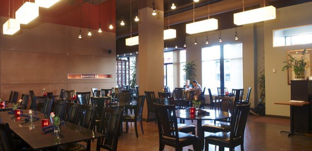 Jasmine 26 Restaurant & Bar