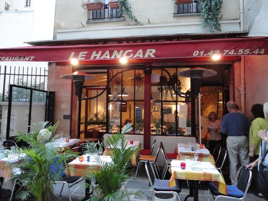Le Hangar
