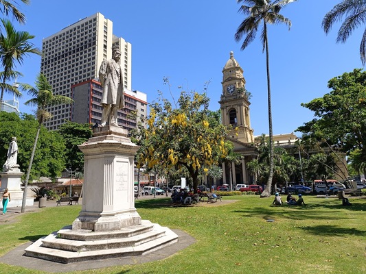 Francis Farewell Square