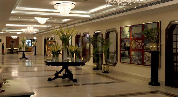 Hotel Clarks Varanasi