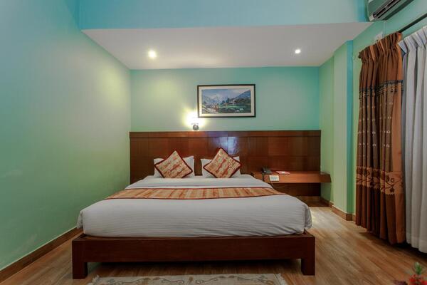 Hotel Peace Plaza