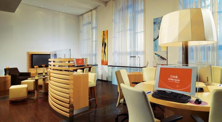 Sheraton Hanover Pelikan Hotel