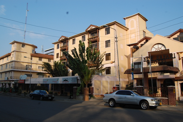 New Safari Hotel