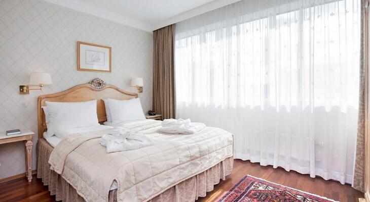 Hotel Bristol