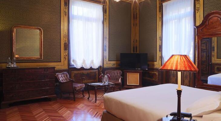 Hotel Locarno
